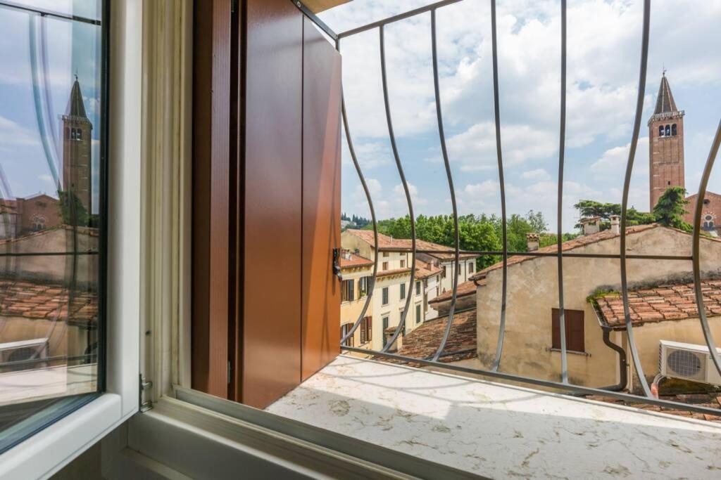 Апартаменты Luxury Design Apt With Amazing View Верона Экстерьер фото