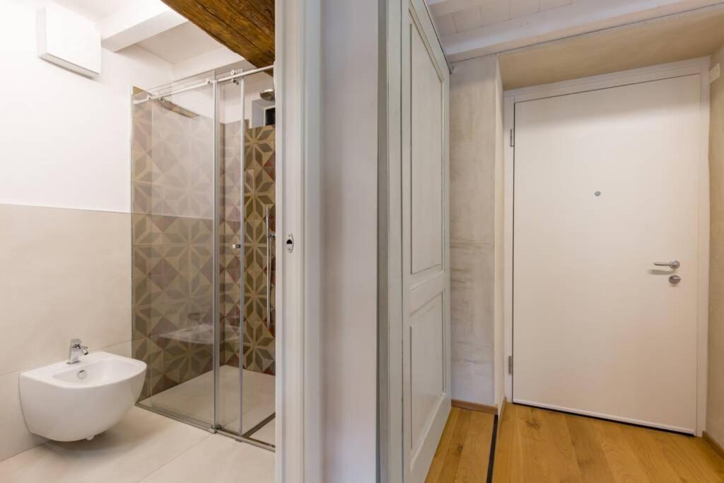 Апартаменты Luxury Design Apt With Amazing View Верона Экстерьер фото
