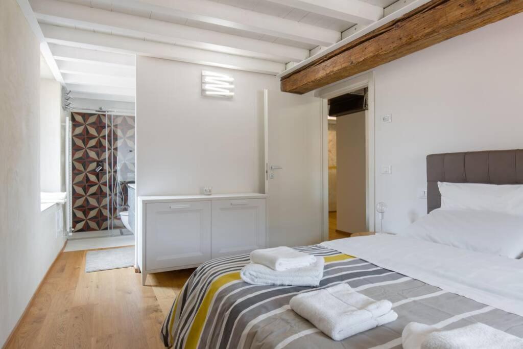 Апартаменты Luxury Design Apt With Amazing View Верона Экстерьер фото